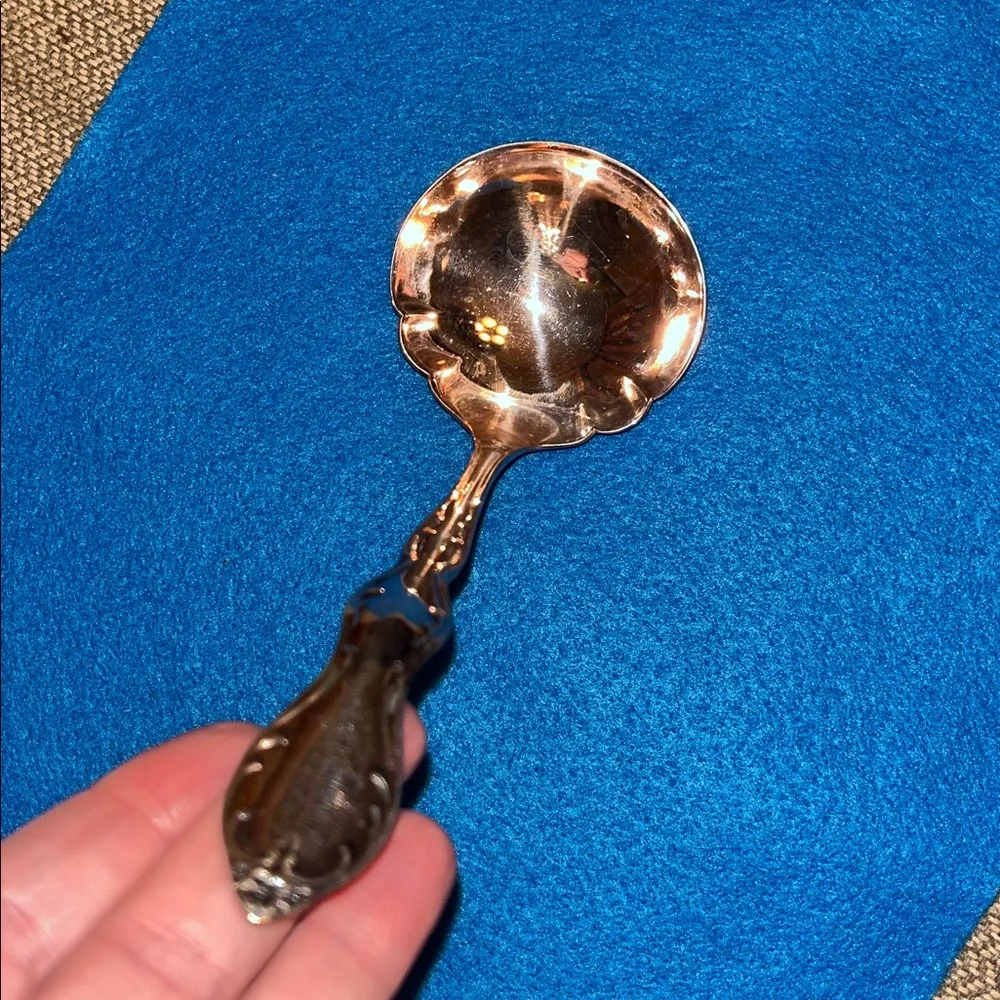 1964 VTG gravy serving ladle spoon Wm Rogers Melody Camelot Silverplate Flatware